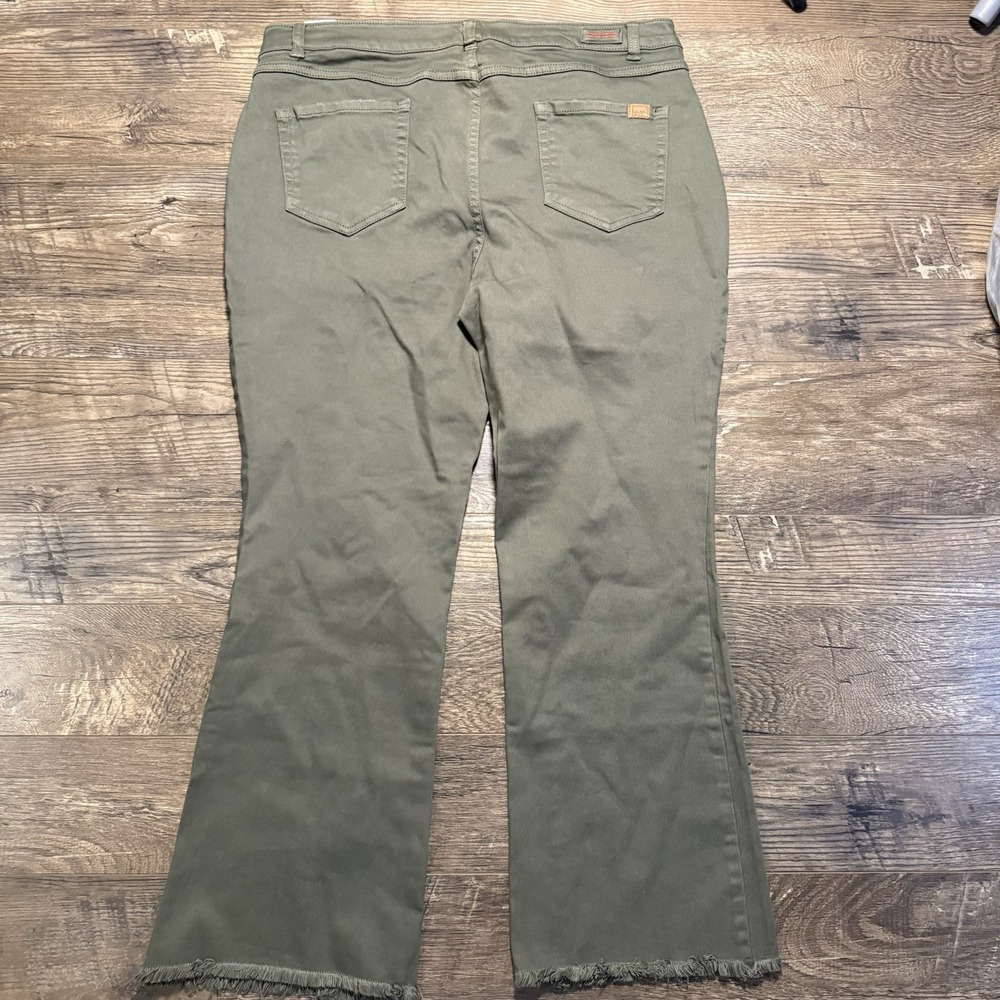 Peace Love World Women's Jeans Army Green Distressed Boot Cut 16 - Picture 8 of 9